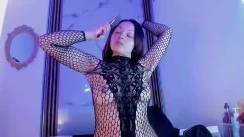 Snapshot of angelinablanc_ chatting on 10.21.25 ANGELINA online show from 10.21.25