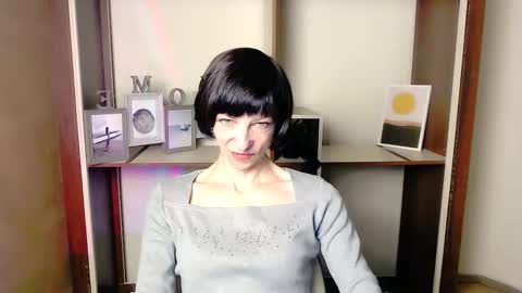 Snapshot of angelinalov_ chatting on 09.29.25 Angelina online show from 09.29.25