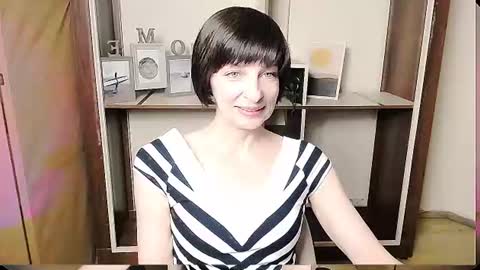 Snapshot of angelinalov_ chatting on 06.11.26 Angelina online show from 06.11.26