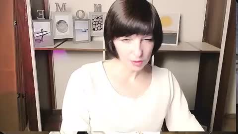 Snapshot of angelinalov_ chatting on 06.22.26 Angelina online show from 06.22.26