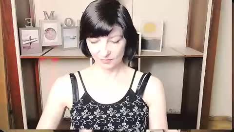Snapshot of angelinalov_ chatting on 06.27.26 Angelina online show from 06.27.26