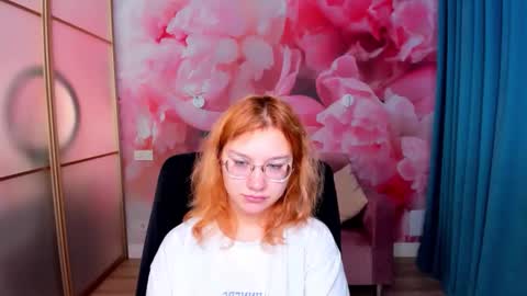 AngelinaLow online show from 12.21.25