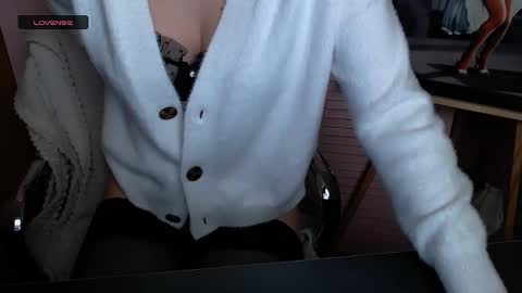 Angelina online show from 02.22.25