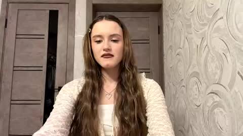 Snapshot of angelinaschachter chatting on 04.12.26 Nika online show from 04.12.26