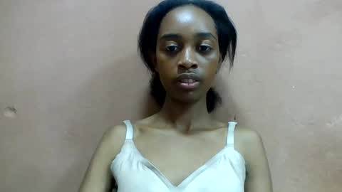Snapshot of angeline221173 chatting on 07.26.26 angeline221173 online show from 07.26.26