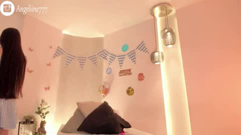 Snapshot of angeline777 chatting on 10.03.25 Angeline online show from 10.03.25