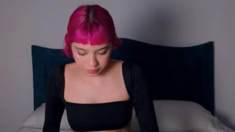 Angelinhaa  online show from 12.03.25