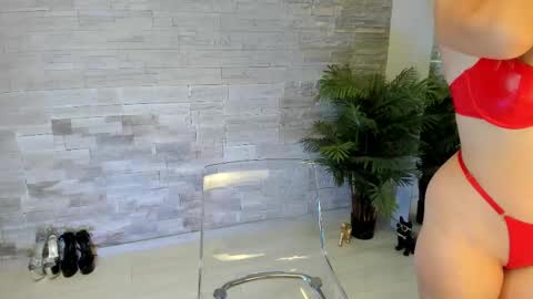 Snapshot of angelinsin chatting on 10.05.25 angelinsin online show from 10.05.25