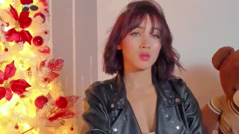 Angelique Murphy online show from 12.16.25