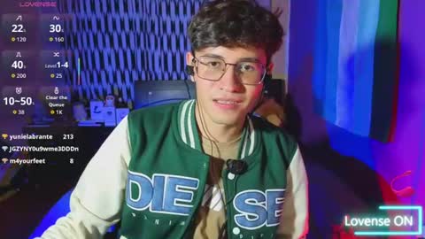 Snapshot of angelito18_twink chatting on 06.22.26 Angel online show from 06.22.26