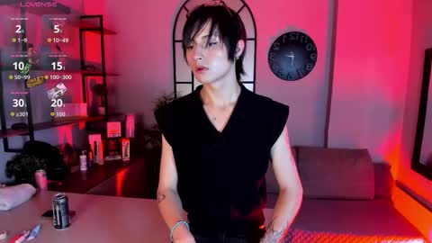 Snapshot of angell__dustt chatting on 11.09.25 Angell Dust online show from 11.09.25