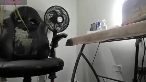 Snapshot of angell_hans11_aws chatting on 12.24.24 Im Angel online show from 12.24.24
