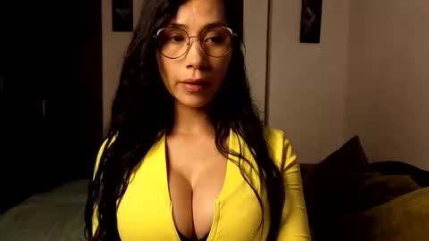  ANGELA ISABELLA  online show from 01.14.26