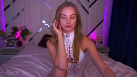 angelleyess online show from 10.17.25