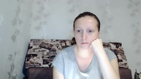 Snapshot of angellllsexy chatting on 10.27.25 Galina online show from 10.27.25