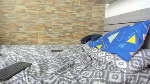 angelo_evans33 online show from 04.22.26