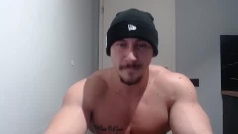  ------- SEX SHOW WITH GUYS AND GIRLS  MUSCLE SHOW online show from 01.04.25