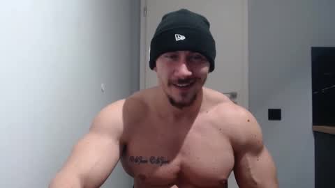  ------- SEX SHOW WITH GUYS AND GIRLS  MUSCLE SHOW online show from 01.09.25