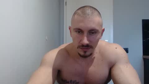  ------- SEX SHOW WITH GUYS AND GIRLS  MUSCLE SHOW online show from 01.28.25