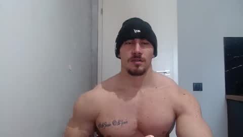  ------- SEX SHOW WITH GUYS AND GIRLS  MUSCLE SHOW online show from 02.06.25