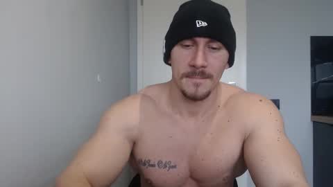  ------- SEX SHOW WITH GUYS AND GIRLS  MUSCLE SHOW online show from 02.17.25