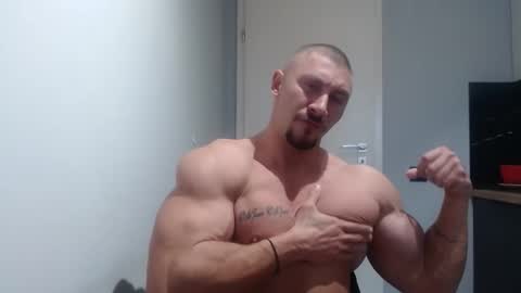  ------- SEX SHOW WITH GUYS AND GIRLS  MUSCLE SHOW online show from 10.07.25