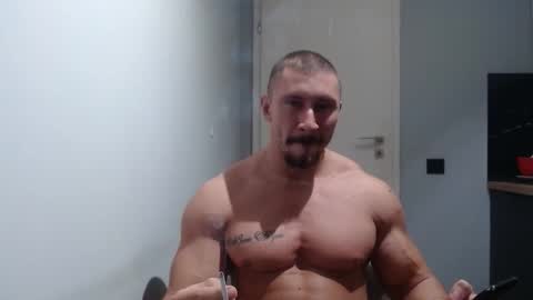  ------- SEX SHOW WITH GUYS AND GIRLS  MUSCLE SHOW online show from 10.15.25