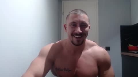  ------- SEX SHOW WITH GUYS AND GIRLS  MUSCLE SHOW online show from 11.11.25
