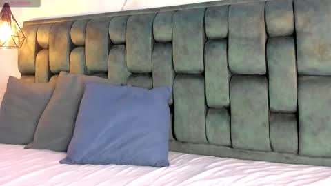 Snapshot of angelswets chatting on 09.22.25 ANGIE online show from 09.22.25