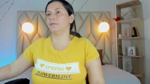 Snapshot of angelswets chatting on 02.10.26 ANGIE online show from 02.10.26