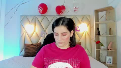 Snapshot of angelswets chatting on 02.18.26 ANGIE online show from 02.18.26