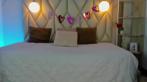 Snapshot of angelswets chatting on 02.22.26 ANGIE online show from 02.22.26