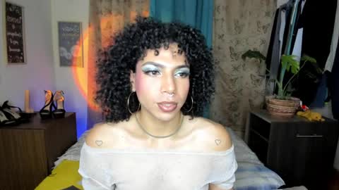 Snapshot of angelwhitte chatting on 04.28.26 angelwhitte online show from 04.28.26