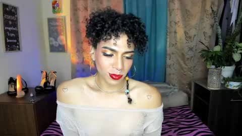 Snapshot of angelwhitte chatting on 05.10.26 angelwhitte online show from 05.10.26