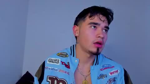 Angel Fox online show from 10.11.25