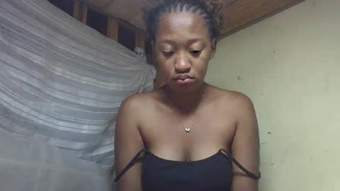 Snapshot of angevannessa chatting on 10.14.25 ange online show from 10.14.25