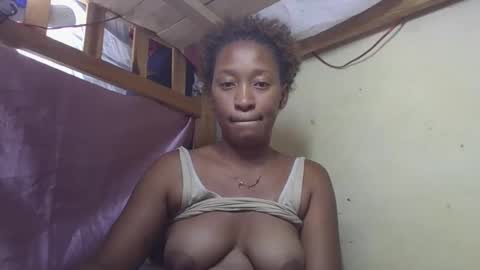 Snapshot of angevannessa chatting on 11.03.25 ange online show from 11.03.25