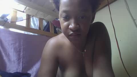 Snapshot of angevannessa chatting on 11.06.25 ange online show from 11.06.25