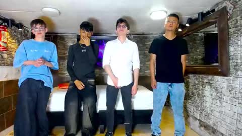 Snapshot of anghelytos chatting on 10.05.25 anghelytos online show from 10.05.25