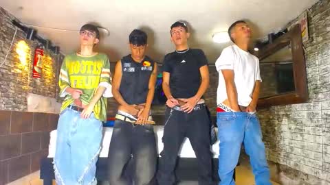 Snapshot of anghelytos chatting on 10.10.25 anghelytos online show from 10.10.25