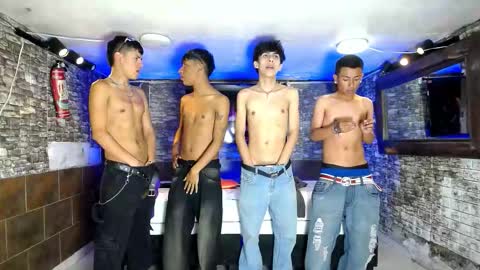 Snapshot of anghelytos chatting on 10.20.25 anghelytos online show from 10.20.25