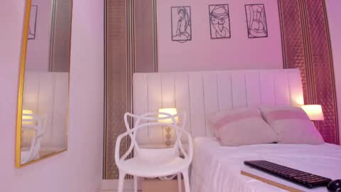 Hi I Am Angie online show from 01.17.26