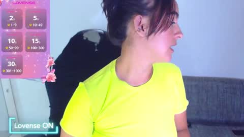 Snapshot of angie_dreamgirl chatting on 10.09.25 IG angie dreamgirl01 online show from 10.09.25