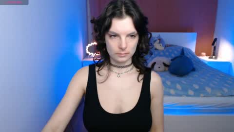 Snapshot of angie_faee chatting on 12.19.24 angie_faee online show from 12.19.24
