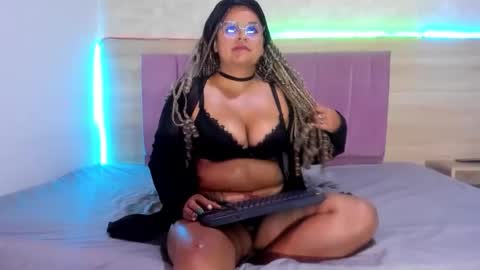 Snapshot of angiekatrinacm101 chatting on 02.18.26 angiekatrinacm101 online show from 02.18.26