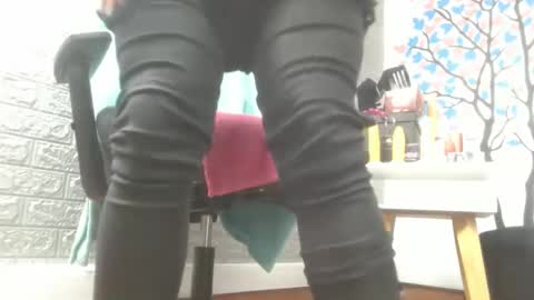 Snapshot of angierot2025 chatting on 10.10.25 angierot2025 online show from 10.10.25