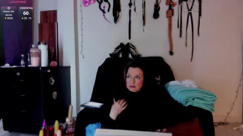 Snapshot of angierot2025 chatting on 11.18.25 angierot2025 online show from 11.18.25