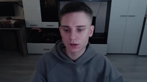 Snapshot of angryzan chatting on 10.09.25 vodka online show from 10.09.25