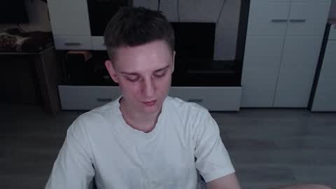 Snapshot of angryzan chatting on 10.17.25 vodka online show from 10.17.25