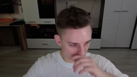 Snapshot of angryzan chatting on 11.05.25 vodka online show from 11.05.25